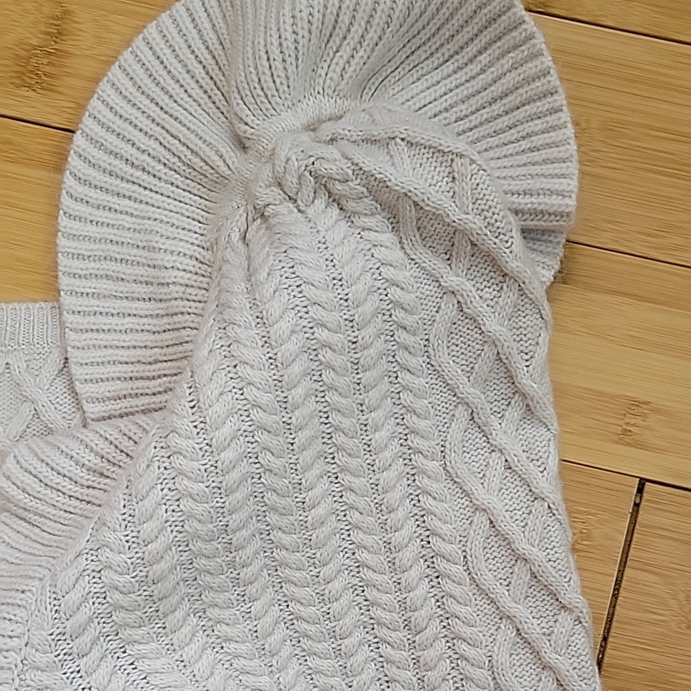 H&M Cable Knit Sweater XL - Picture 5 of 12